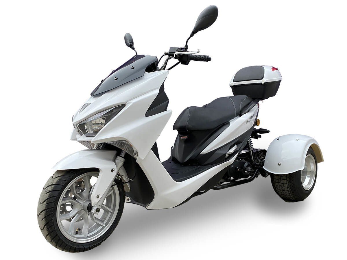 Trifecta 150cc Street Trike, Automatic, Disc Brakes, Aluminum Wheels, Trunk and Windshield Included – Metallic Blue - Image 2